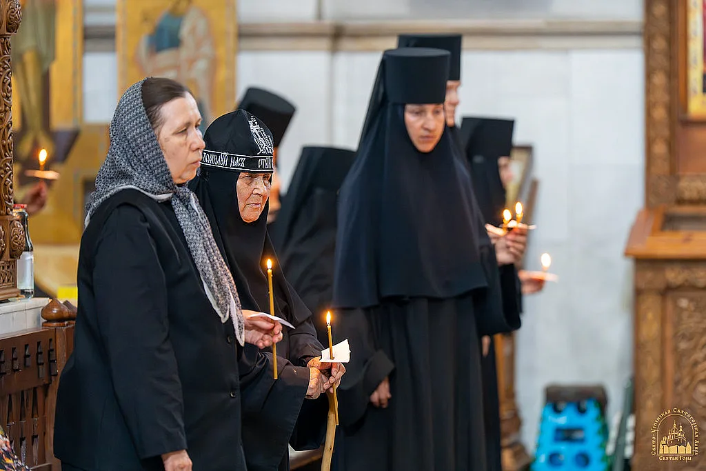 В Святогорской лавре простились с погибшим монахом: полиция расследует умышленное убийство (фото)