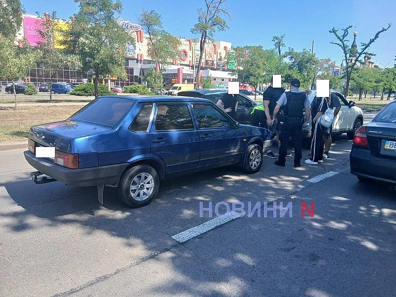 ВАЗ «догнал» Honda в центре Николаева