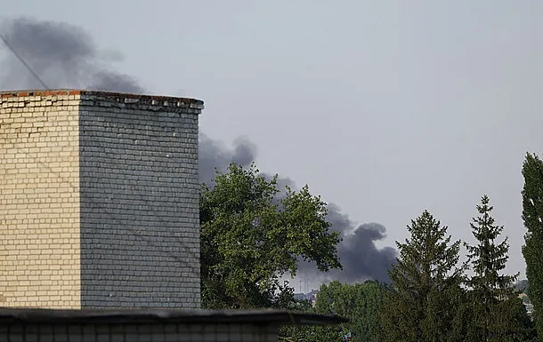 В Белгороде после взрывов загорелись ТЭЦ и склады Ozon