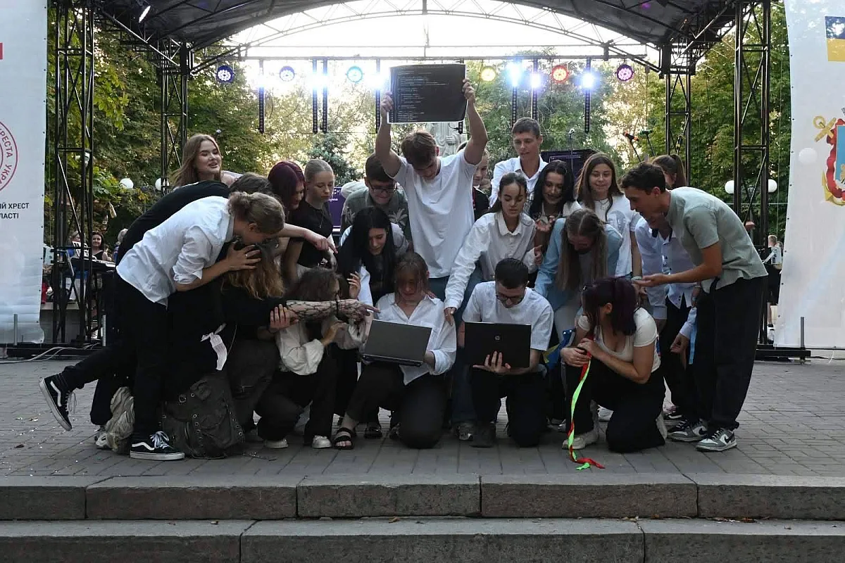 На Соборной в Николаеве прогремел музыкальный фестиваль (фоторепортаж)