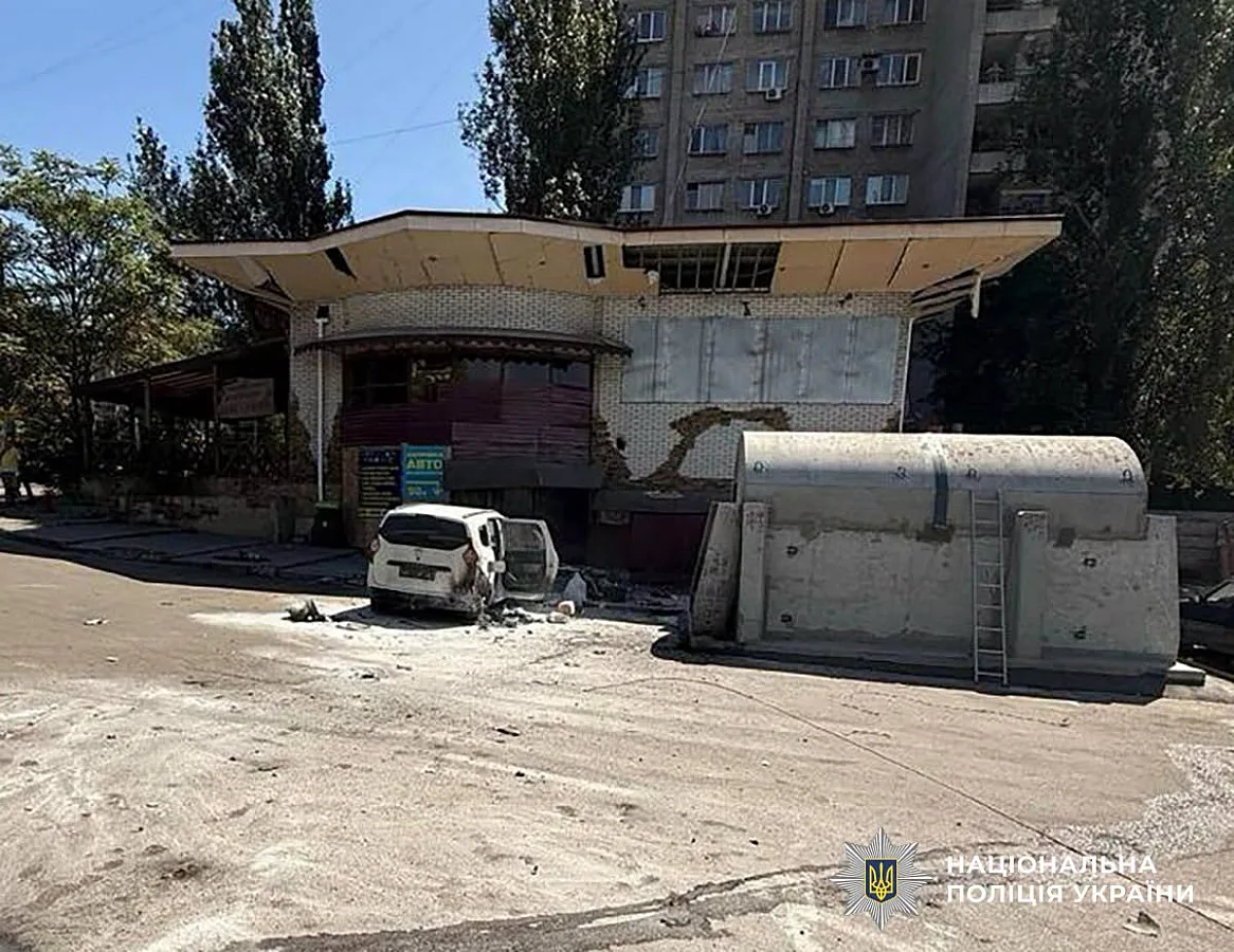 Массированный удар по Украине: 15 погибших, много пострадавших, взрывы и пожары на границе с Румынией