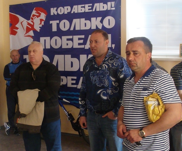 Президент МФК «Николаев» Гурген Оронюк представил команде нового вице-президента клуба