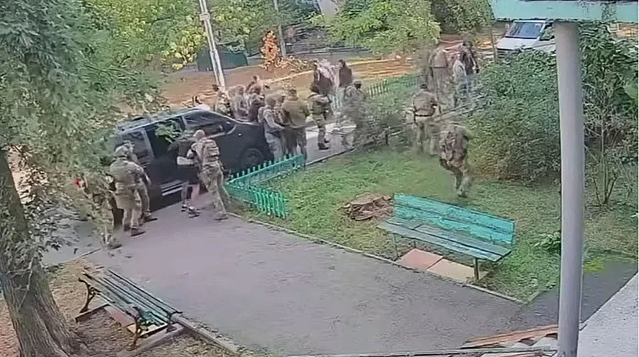 Появилось видео перестрелки между СБУ и ГУР