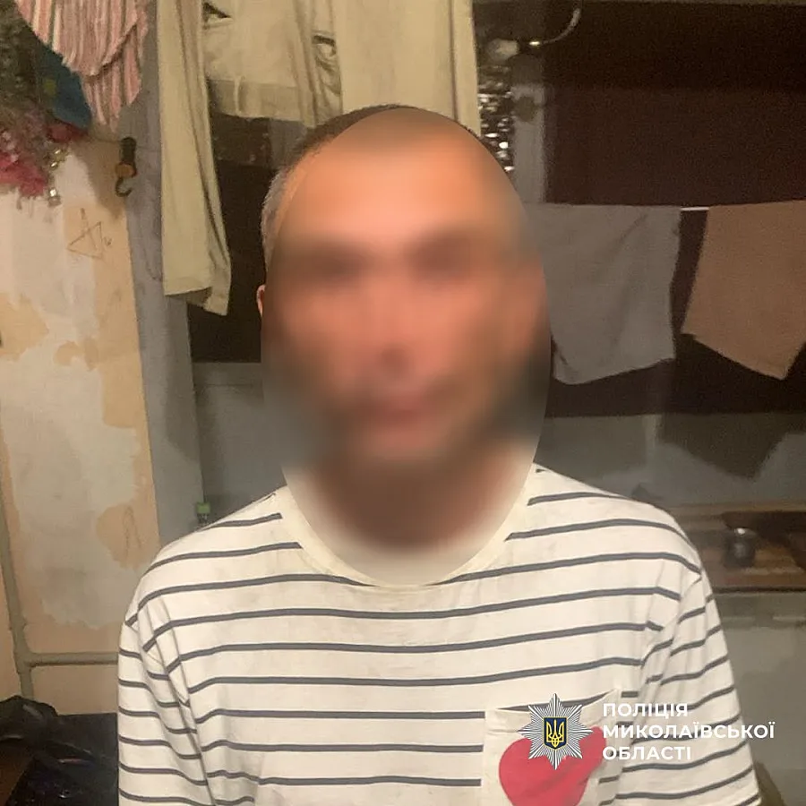 Украл сумку с деньгами и украшениями из ячейки хранения в супермаркете: в Николаеве задержали подозреваемого