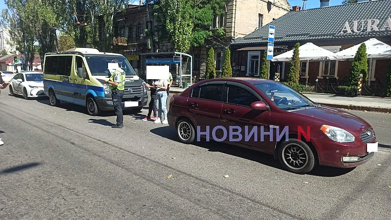 Honda и Volkswagen столкнулись в центре Николаева: движение затруднено