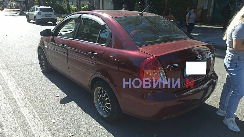 Honda и Volkswagen столкнулись в центре Николаева: движение затруднено