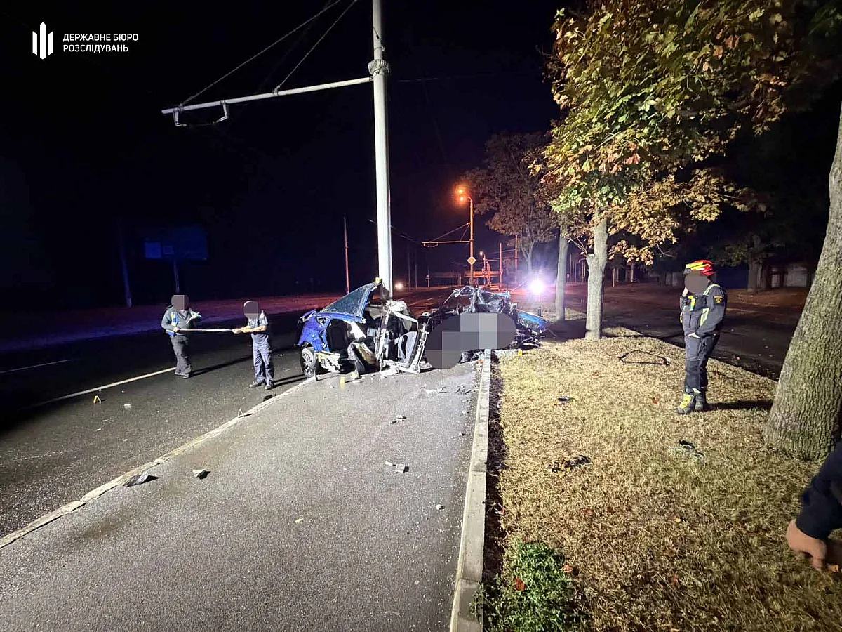 ДБР розслідує ДТП у Харкові, в якому загинули військовослужбовець та жінка