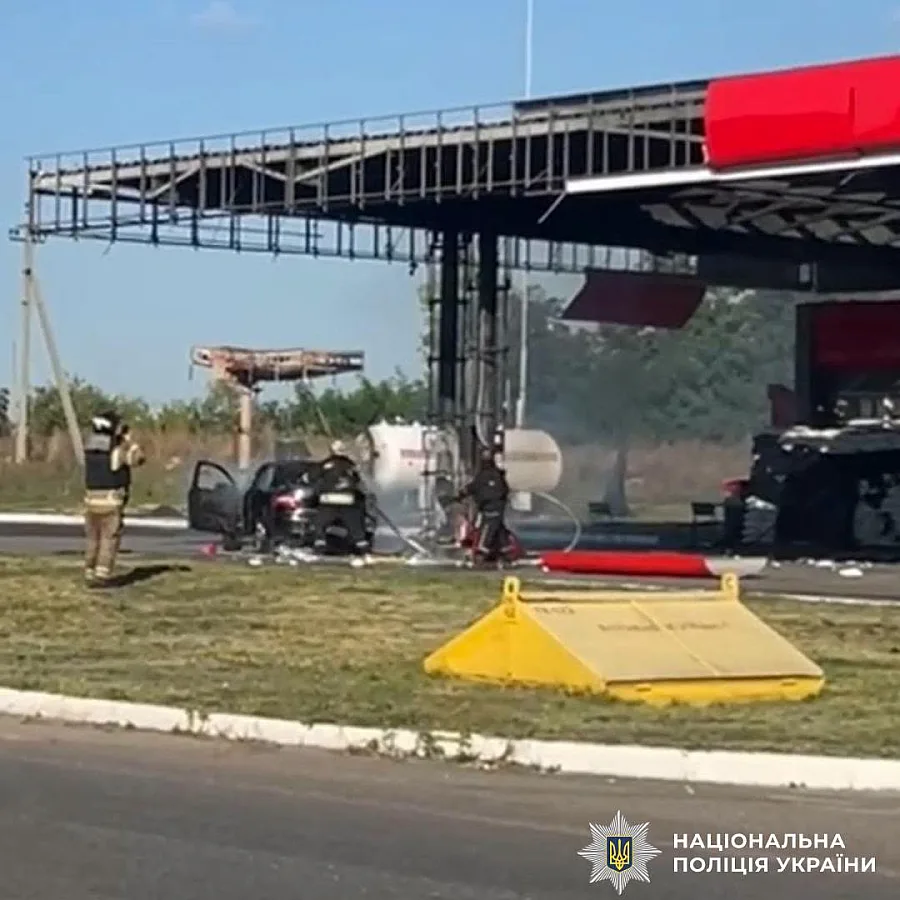 У Харкові ворожий дрон атакував АЗС: постраждали двоє людей