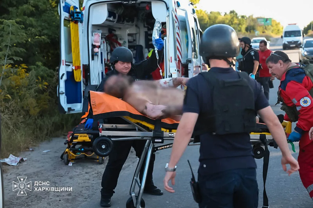 В Харькове вражеский дрон атаковал АЗС: пострадали два человека