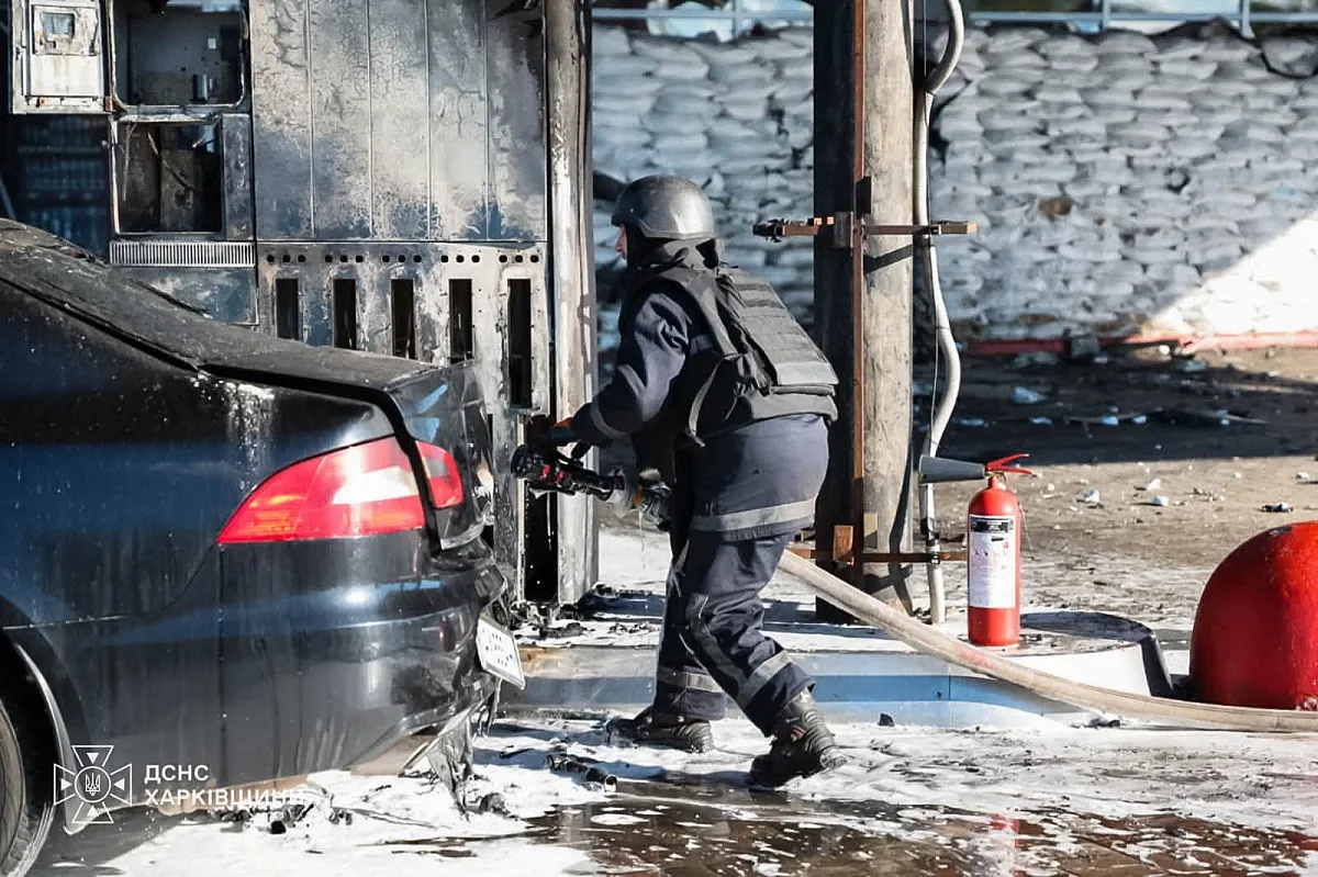 У Харкові ворожий дрон атакував АЗС: постраждали двоє людей