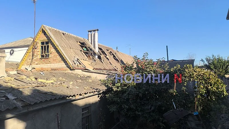 Появились фото и видео последствий вражеского удара по Николаеву