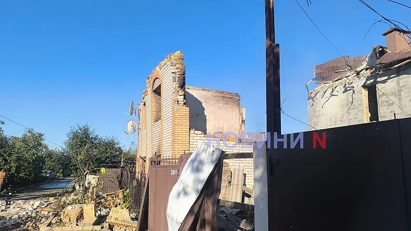 Появились фото и видео последствий вражеского удара по Николаеву