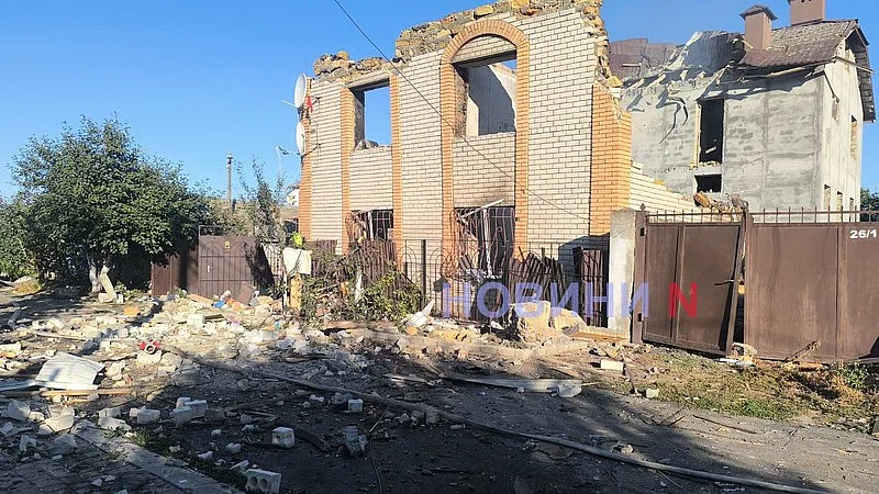 Появились фото и видео последствий вражеского удара по Николаеву
