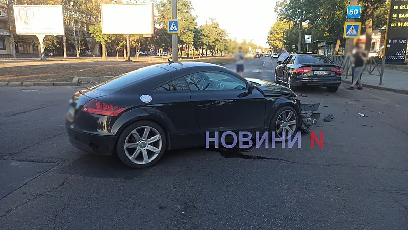 Два Audi столкнулись в Николаеве