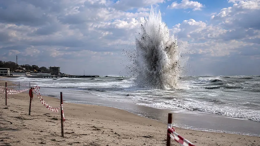 В море у Коблево взорвалась противодесантная мина: погибла супружеская пара, еще два человека ранены