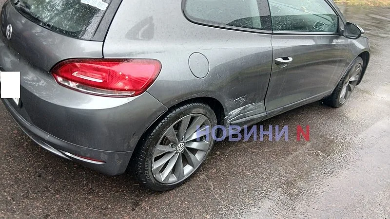 Volkswagen не пропустил Hyundai на перекрестке в центре Николаева 