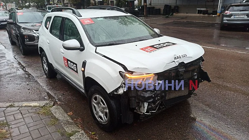 Два Renault и Honda столкнулись в центре Николаева: образовалась пробка, движение трамваев заблокировано. ОБНОВЛЕНО