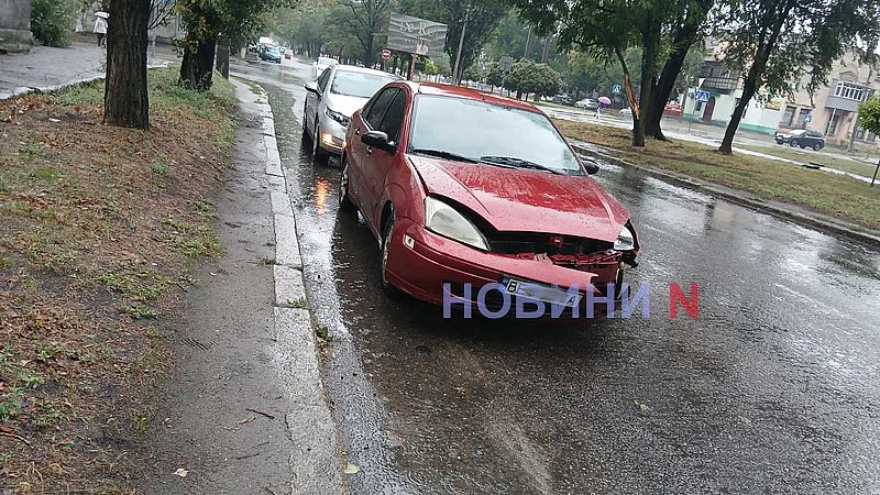 «Шевроле» не пропустил «Форд» в Николаеве