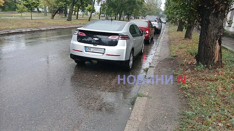 «Шевроле» не пропустил «Форд» в Николаеве