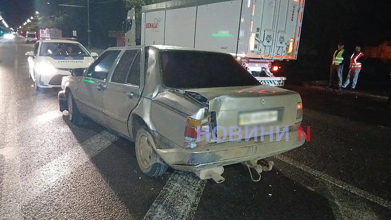 Три автомобиля столкнулись на проспекте в Николаеве