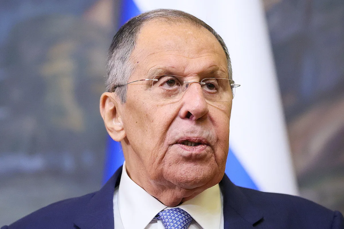 Россия готова к переговорам, но не остановит войну, - Лавров