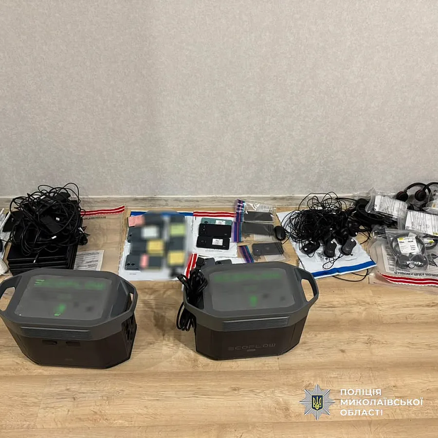 Переконували переказувати гроші на \"резервні рахунки\": у Миколаєві викрили шахрайський call-центр