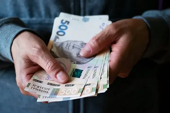 Кабмин планирует увеличить минимальную зарплату