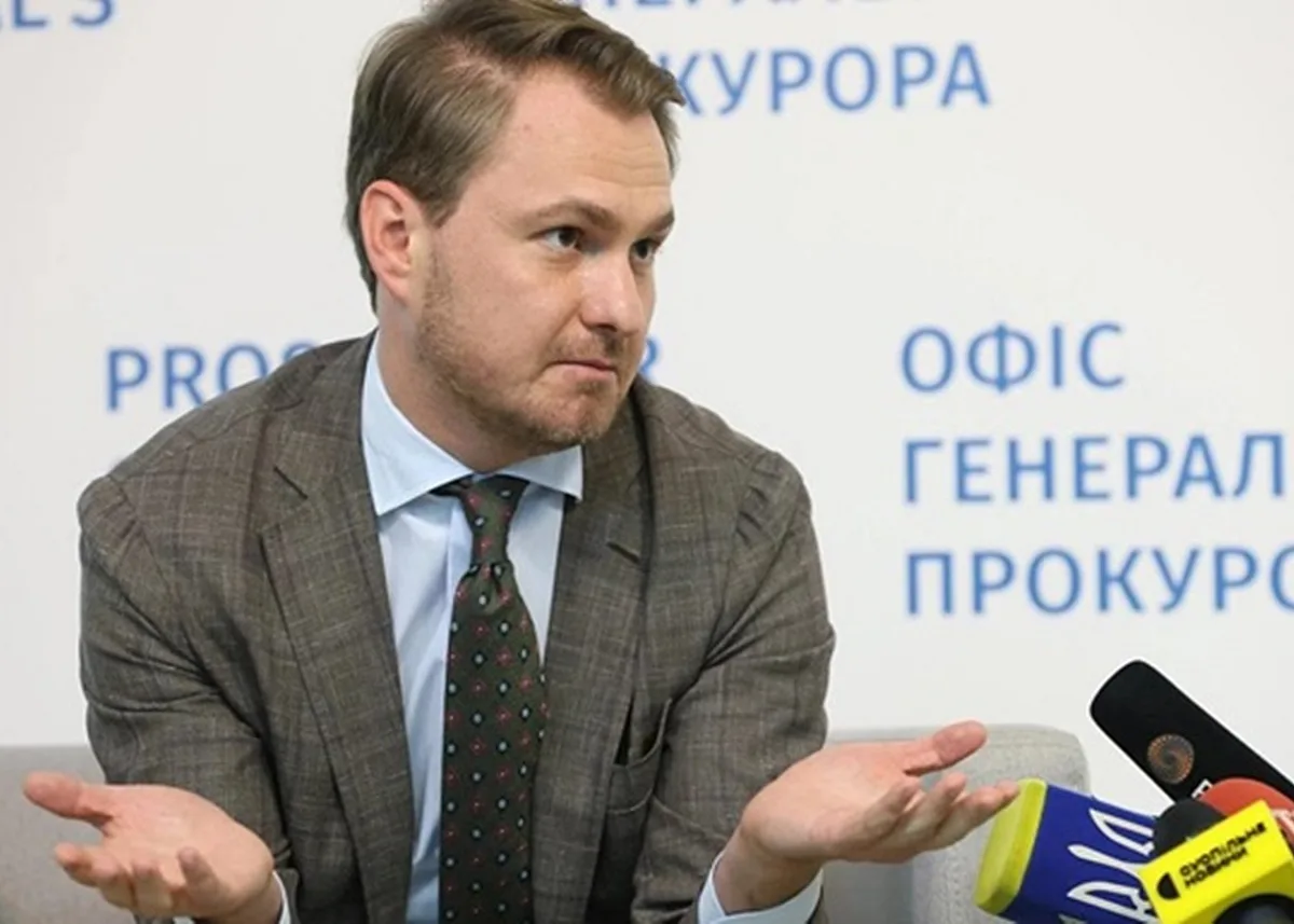 Экс-генпрокурор Кравченко, сбежавший за границу, написал заявление об увольнении из прокуратуры