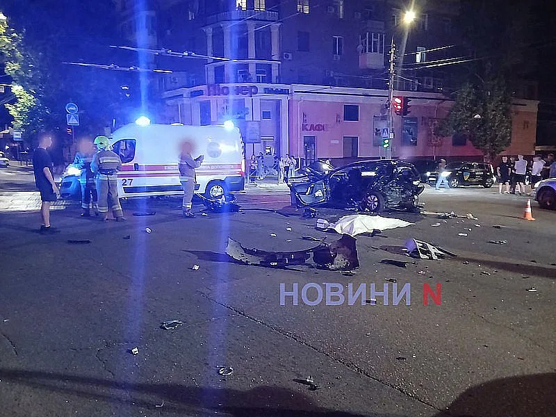 Смертельное ДТП в центре Николаева: водителя будут судить за гибель женщины и ее 17-летней дочери