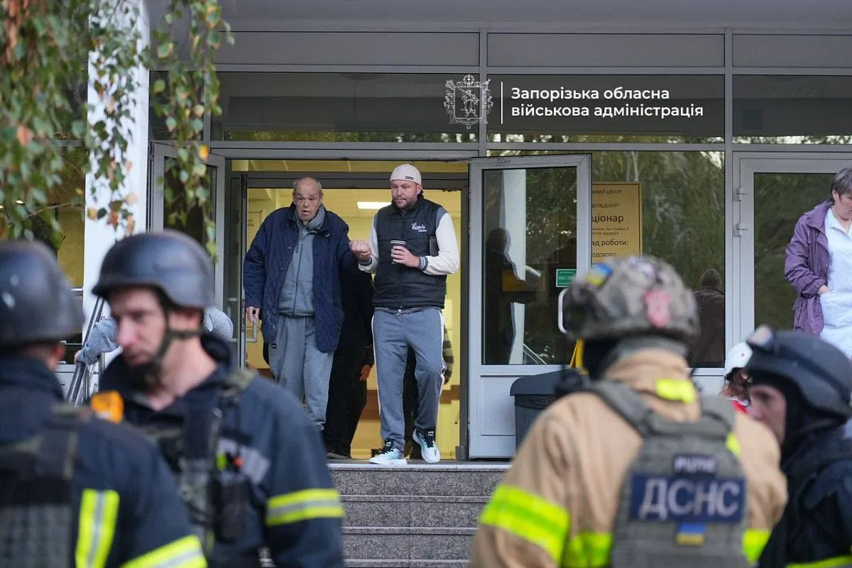 Утром россияне атаковали больницы в областном центре: есть пострадавший (фото)