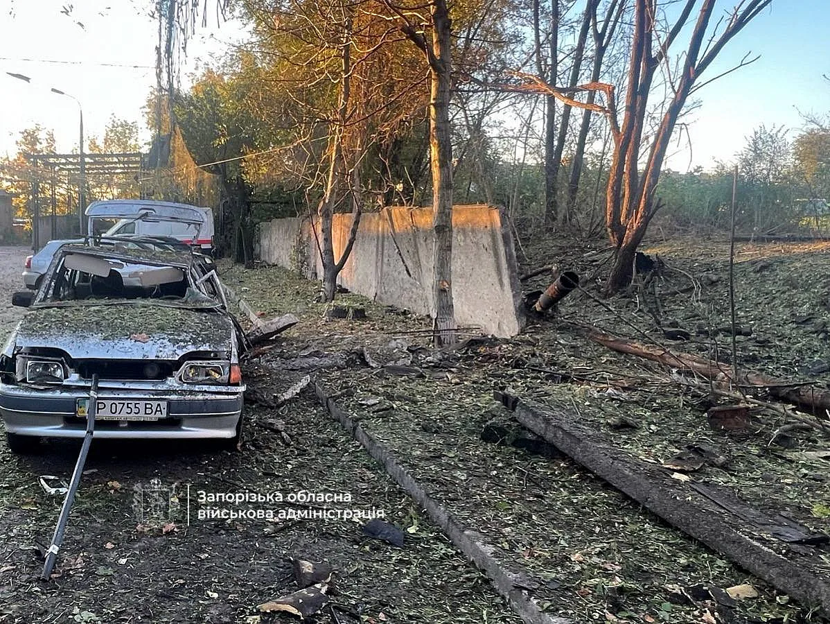Утром россияне атаковали больницы в областном центре: есть пострадавший (фото)