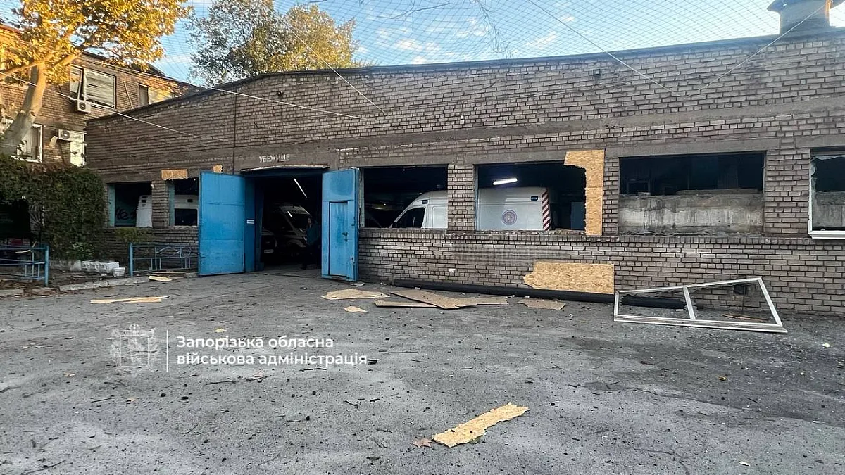 Утром россияне атаковали больницы в областном центре: есть пострадавший (фото)