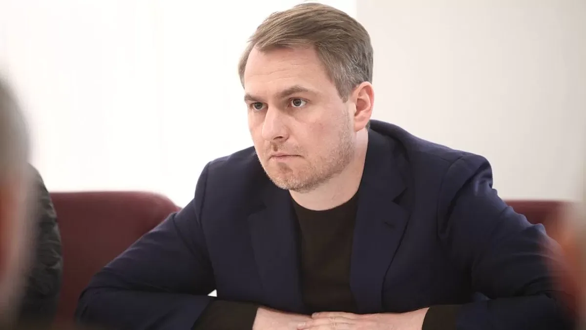 Экс-генпрокурор Кравченко получил почти 340 тысяч гривен зарплаты за сентябрь