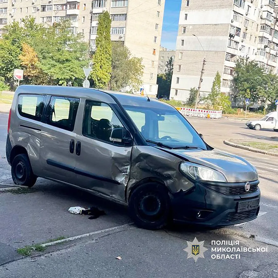 В Николаеве столкнулись Fiat и Chevrolet: водитель и пассажирка легковушки попали в больницу