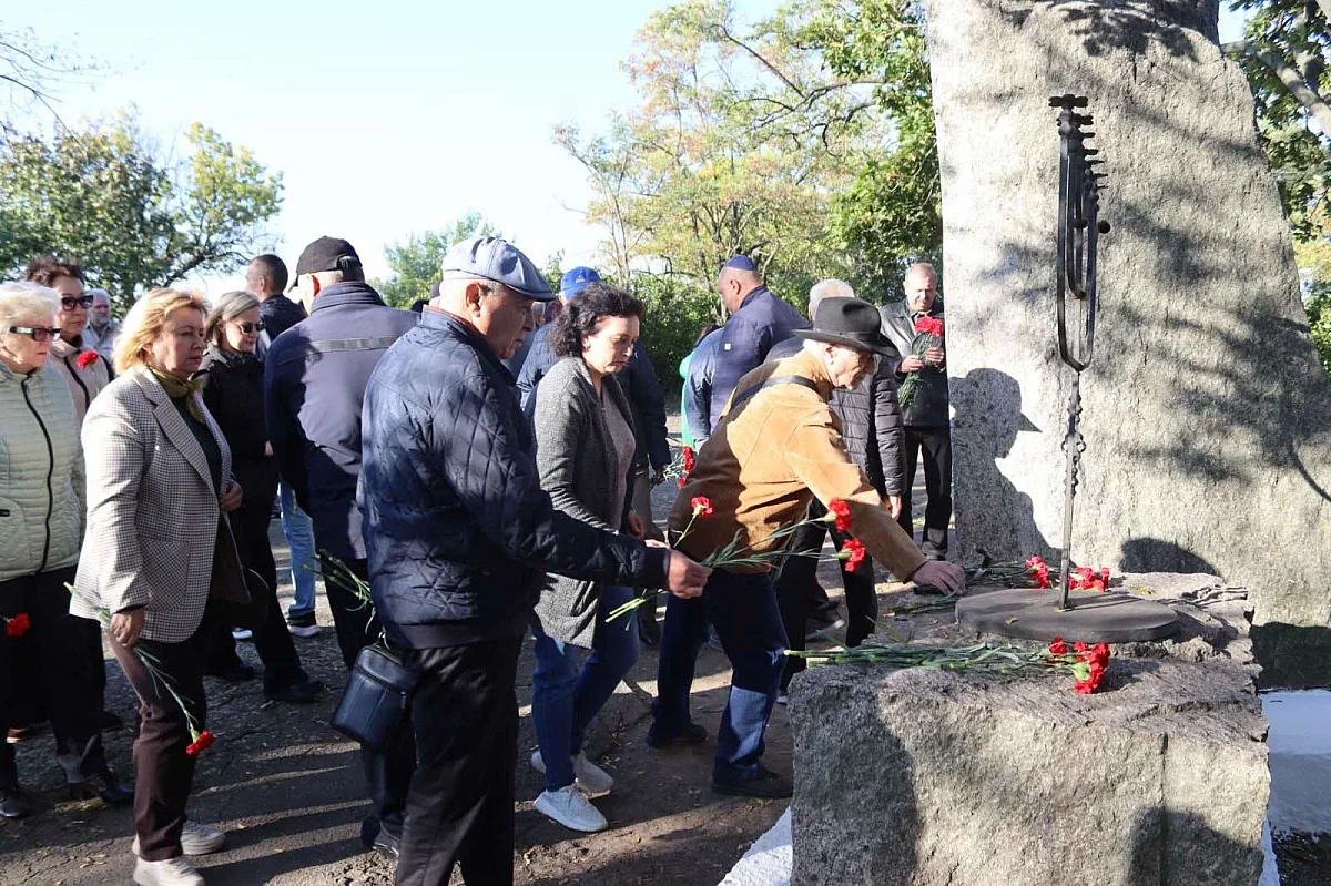 85 років трагедії Бабиного Яру: на Миколаївщині вшанували пам\