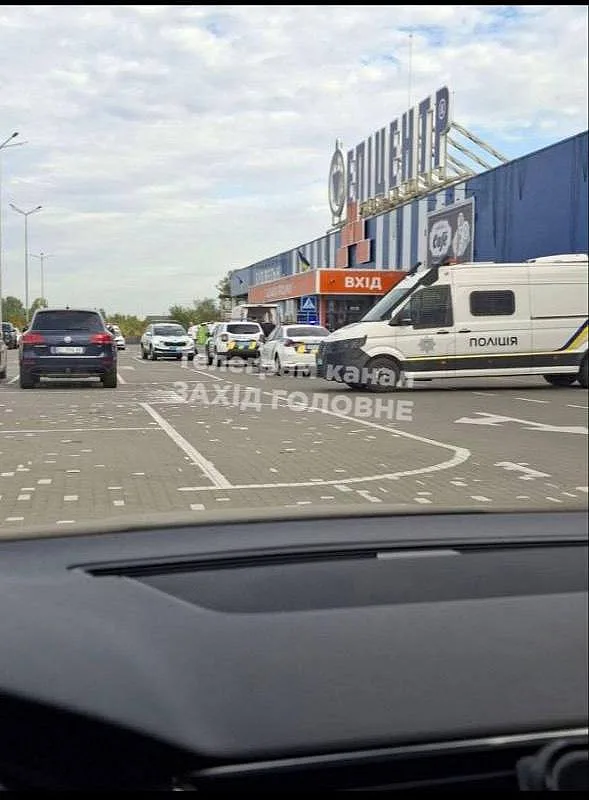 Нападение с топором в «Эпицентре» на Волыни: есть пострадавшие 