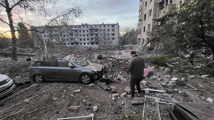 Ракетная атака по Кременчугу: повреждены многоэтажные дома (фото)
