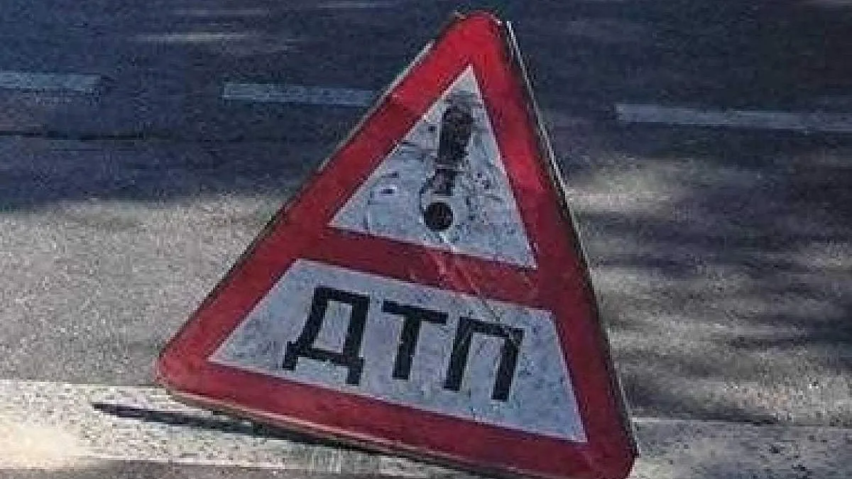 В Николаеве полиция ищет водителя Kia, скрывшегося после ДТП с Mazda