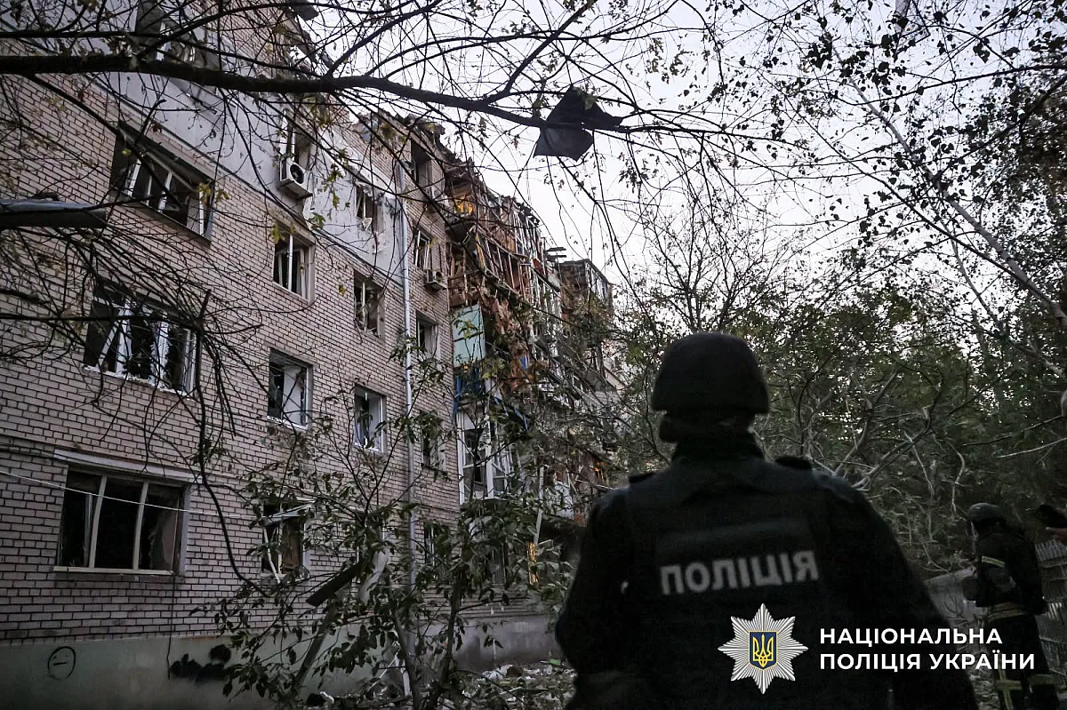 КАБы ударили по жилым районам Запорожья: есть погибшие и 12 пострадавших