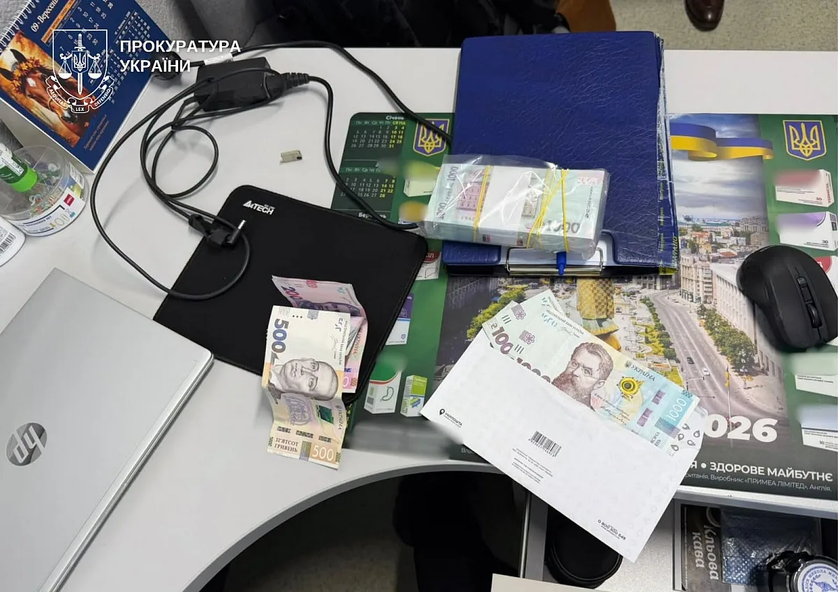 Фиктивные диагнозы ради снятия с воинского учета: в Киеве задержали нейрохирурга