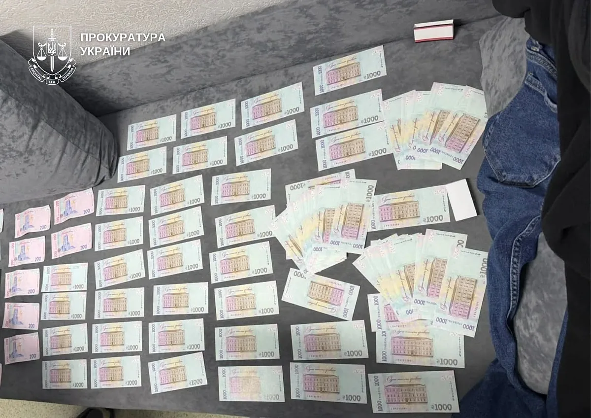 Фиктивные диагнозы ради снятия с воинского учета: в Киеве задержали нейрохирурга