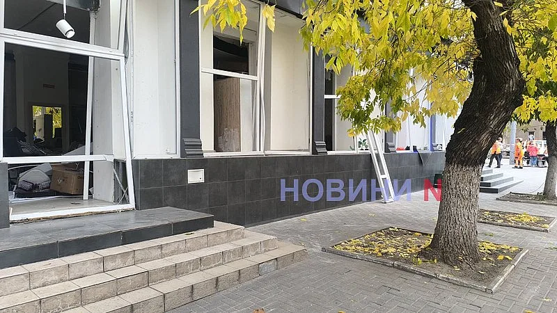 Появились фото и видео последствий ночной атаки на Николаев.ОБНОВЛЕНО