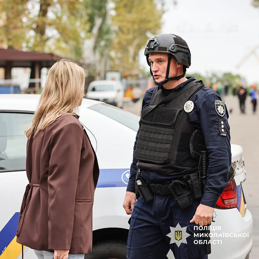 Ночная атака на Николаев: стало известно о раненом, в центре города перекрыли улицу