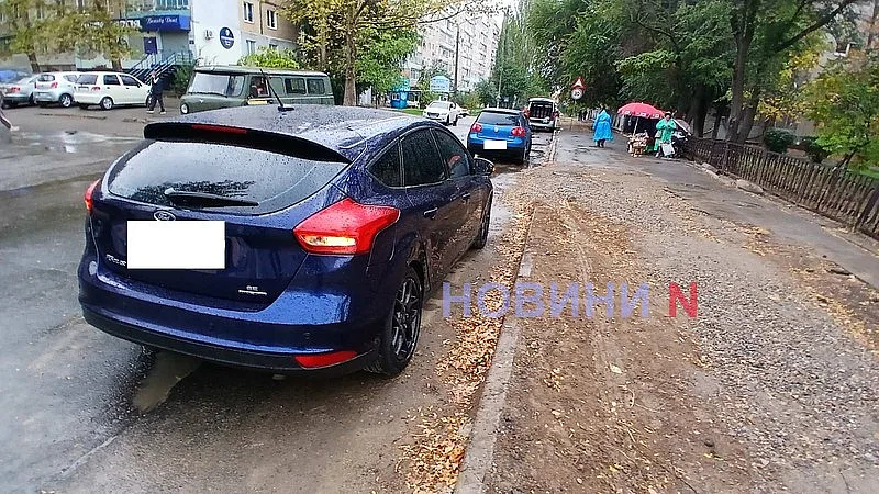 Ford не пропустил Renault на перекрестке в Николаеве