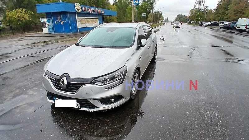 Ford не пропустил Renault на перекрестке в Николаеве
