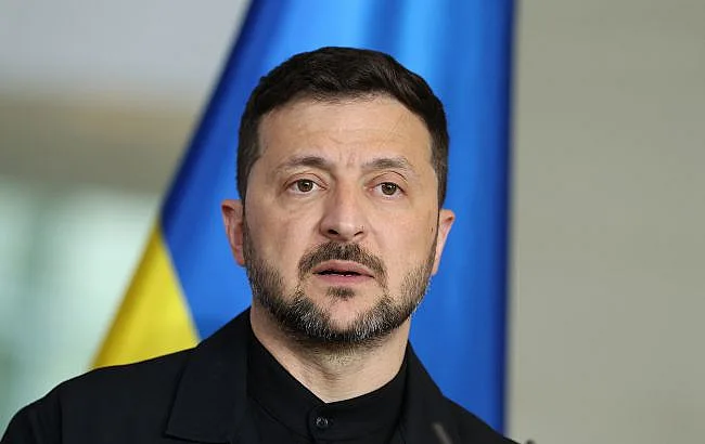 Зеленский попросил сенаторов США добиться разблокировки разведданных и поставок оружия Украине