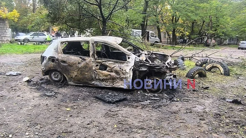 Появились фото и видео с места ночной атаки по Николаеву