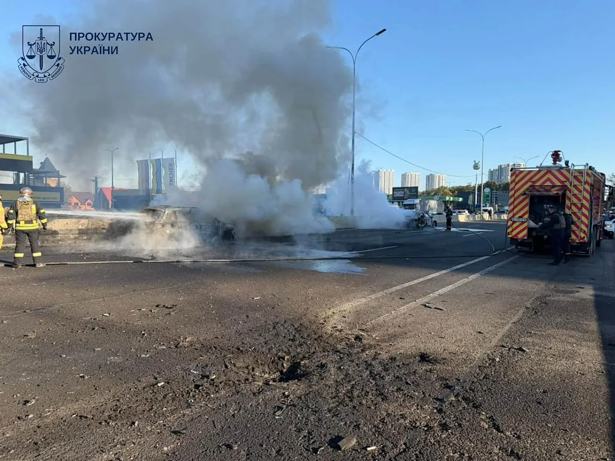Дрон ударил по автомобилям на трассе "Киев - Одесса": погибли три человека, четверо ранены  (ФОТО 18+)