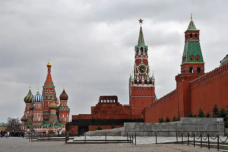Кремль: Россия готова к трехсторонним переговорам