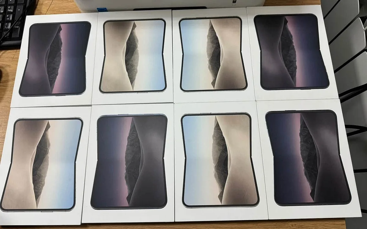 11 iPhone Duo стоимостью 1,4 млн гривен пытались незаконно ввезти в Украину